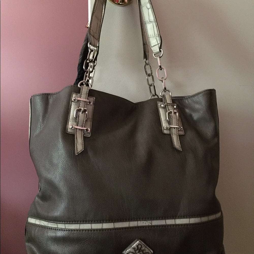 Hand bag